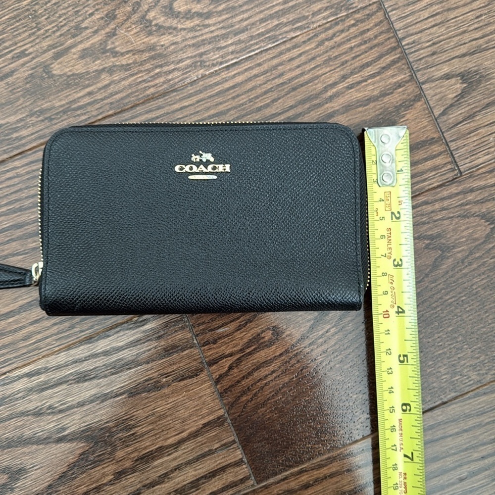 Coach continental zip around wallet - Picture 3 of 8